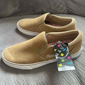 Men’s 10 1/2 casual tan leather, upper memory foam rubber outsole